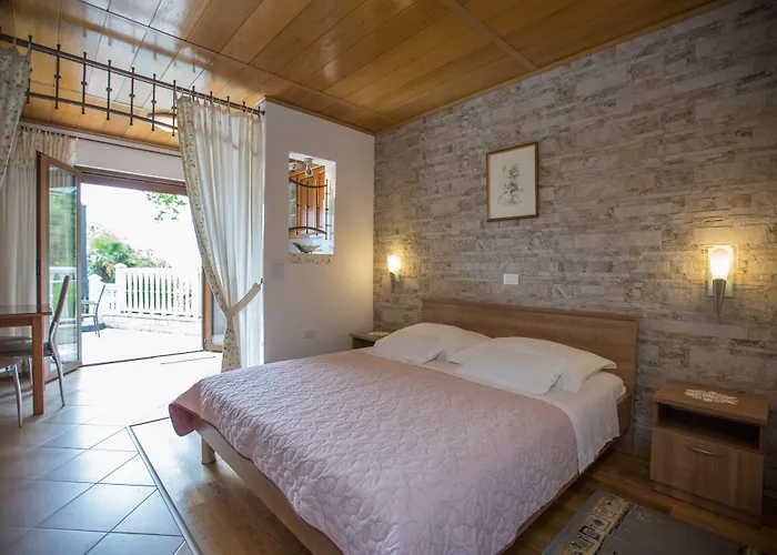 Apartment Salona