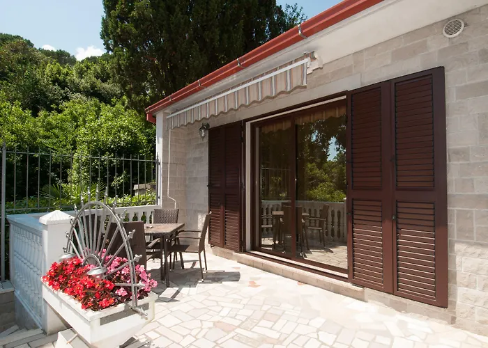 Salona Apartment