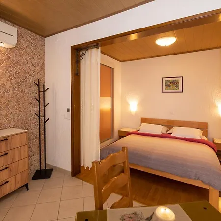 Salona Apartmán *