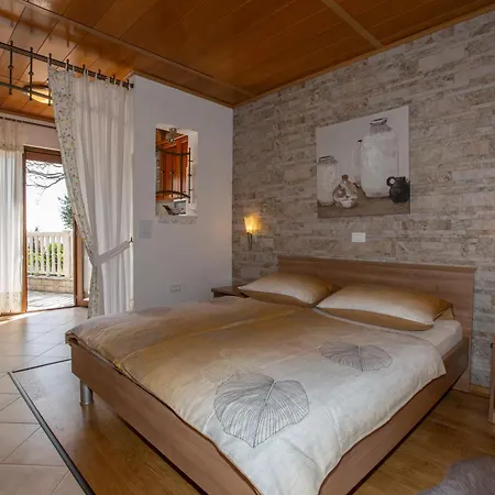 Apartment Salona *