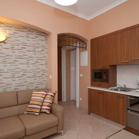 Salona Apartman *