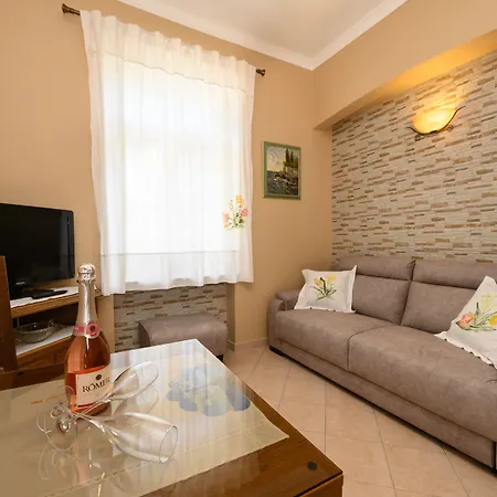 Apartman Salona