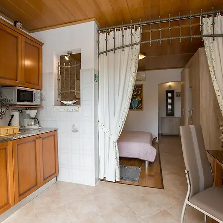 Apartment Salona *