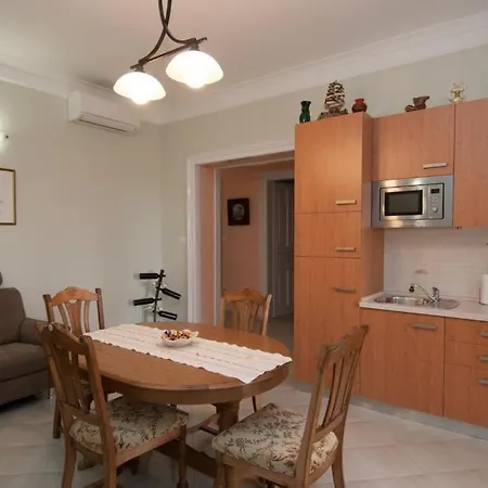 Salona Apartmán