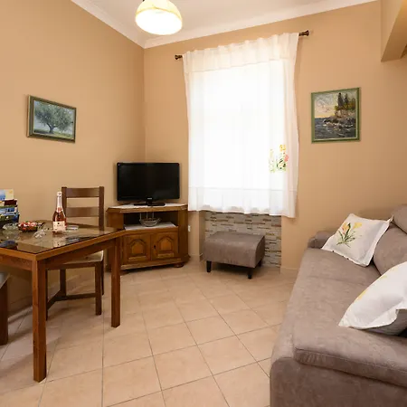 Appartement Salona *